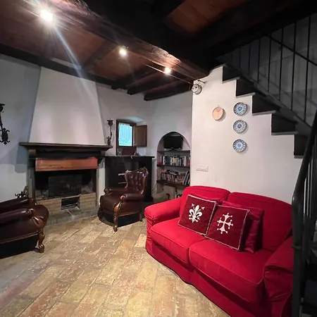 The Tower In Borgo Fontanini Monteombraro